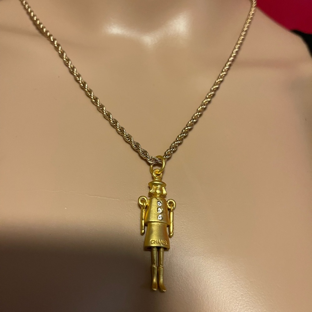 Chanel zipper puller - Picture 11 of 11